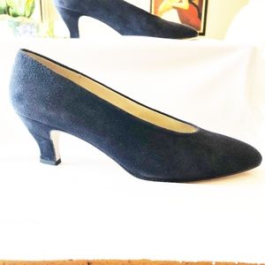 Liz Claiborne Navy Suede Pumps